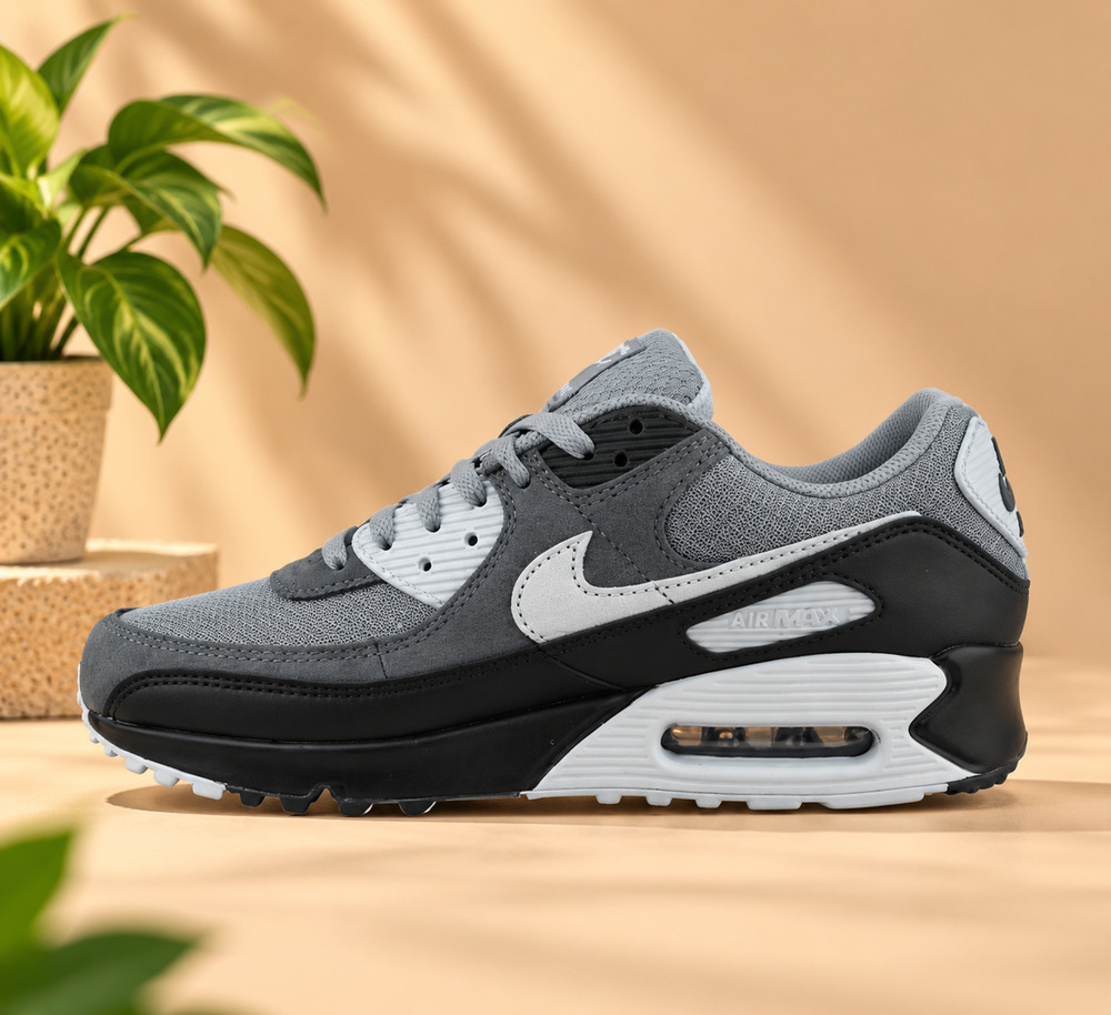 NWT Nike Air Max 90 Men's Shoes Smoke Grey/Black/Photon Dust Size 8